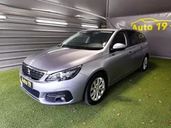Cinza Usado 2020 Peugeot 308 Style Carrinha | € 13.990 (Bom preço)