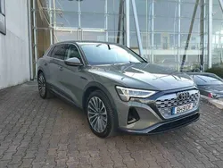 Cinzento Usado 2024 Audi e-tron SUV | € 70.990