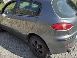 Usado 2001 Alfa Romeo 147 Citadino | € 1.200