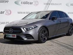 Cinza Usado 2023 Mercedes A180 AMG line | € 34.500 (Bom preço)