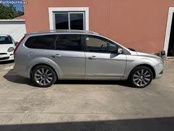 Cinza Usado 2009 Ford Focus Sedan | € 4.990 (Preço justo)