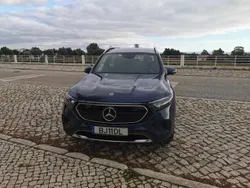 Azul Usado 2023 Mercedes EQB250 SUV | € 39.900