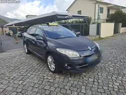 Cinza Usado 2010 Renault Mégane III Luxe Carrinha | € 2.990