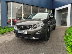 Verde escuro Usado 2021 Peugeot 3008 Active SUV | € 29.490