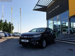 Preto Usado 2024 Dacia Sandero Expression Citadino | € 16.390 (Bom preço)