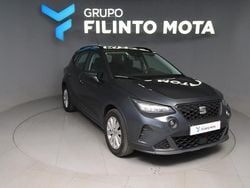 Cinzento Usado 2023 Seat Arona Style SUV | € 15.240 (Preço justo)
