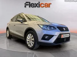 Cinza Usado 2020 Seat Arona Style SUV | € 16.890 (Preço justo)