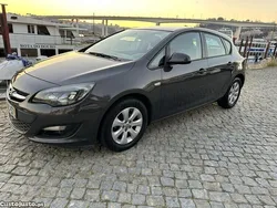 Cinza Usado 2015 Opel Astra Cosmo Citadino | € 8.250 (Preço justo)