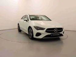 Branco Usado 2024 Mercedes CLA180 Sedan | € 41.490 (Preço justo)
