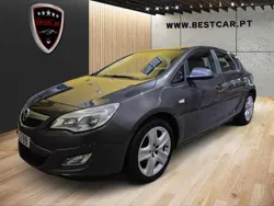 Cinzento Usado 2011 Opel Astra Citadino | € 7.950 (Preço justo)