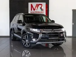 Preto Usado 2018 Mitsubishi Outlander Instyle SUV | € 21.750 (Preço justo)