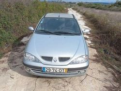 Usado 2000 Renault Mégane Sedan | € 1.550