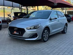 Cinza Usado 2019 Hyundai i30 Style | € 14.960 (Preço justo)