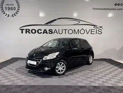 Preto Usado 2015 Peugeot 208 Active Citadino | € 9.900 (Preço justo)