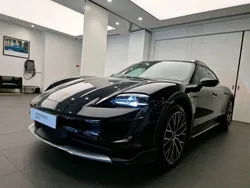 Preto Usado 2023 Porsche Taycan Cross Turismo Sedan | € 82.900