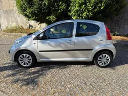 Cinzento Usado 2006 Peugeot 107 Citadino | € 4.750 (Preço justo)