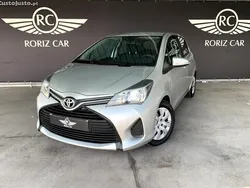 Cinza Usado 2014 Toyota Yaris Comfort | € 9.990 (Preço justo)