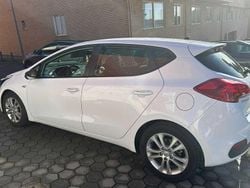 Branco Usado 2013 Kia Ceed Citadino | € 10.000 (Preço justo)