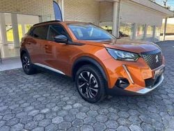 Laranja Usado 2022 Peugeot 2008 Allure SUV | € 21.900 (Preço elevado)