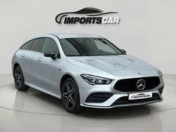 Cinza Usado 2022 Mercedes CLA250e AMG line Sedan | € 36.999 (Preço justo)