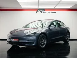 Cinzento Usado 2019 Tesla Model 3 Long Range AWD Sedan | € 29.500 (Caro)