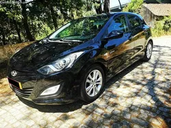 Preto Usado 2012 Hyundai i30 Comfort Citadino | € 7.250 (Bom preço)