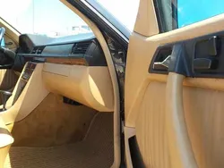 Preto Usado 1991 Mercedes E300 | € 44.000