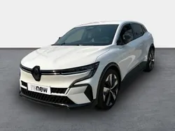 Branco Usado 2024 Renault Mégane Komfort SUV | € 38.000 (Preço justo)