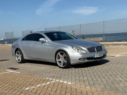 Cinza Usado 2007 Mercedes CLS320 Coupé | € 12.900