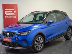 Azul Usado 2022 Seat Arona Style SUV | € 16.850 (Preço justo)