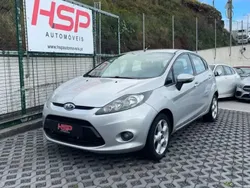 Cinzento Usado 2009 Ford Fiesta Citadino | € 8.500