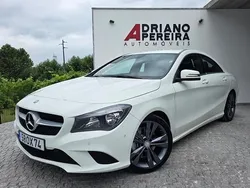 Branco Usado 2014 Mercedes CLA200 Urban Sedan | € 19.750 (Bom preço)