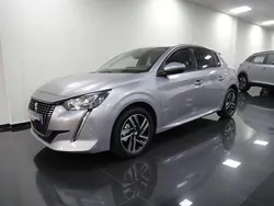 Cinzento Usado 2020 Peugeot 208 Allure Citadino | € 15.990 (Preço justo)