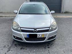 Usado 2005 Opel Astra Cosmo Sedan | € 1.750 (Bom preço)