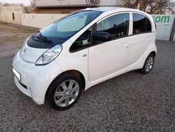 Branco Usado 2011 Peugeot iON Citadino | € 4.850