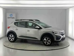 Cinzento Usado 2024 Dacia Sandero Citadino | € 17.100 (Preço justo)