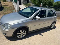 Cinzento Usado 2006 Opel Corsa Citadino | € 2.300 (Bom preço)