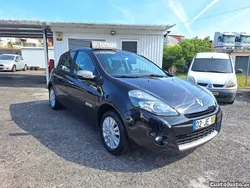 Preto Usado 2010 Renault Clio II Dynamique Citadino | € 5.990 (Preço elevado)