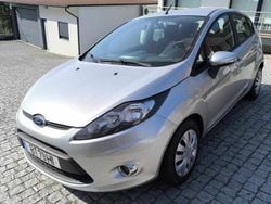 Cinzento Usado 2011 Ford Fiesta Citadino | € 5.800 (Preço justo)