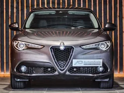 Cinza Usado 2017 Alfa Romeo Stelvio Super SUV | € 38.900