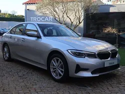 Cinza Usado 2020 BMW 330e Sport Line Sedan | € 27.450 (Preço justo)