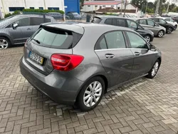 Cinza Usado 2013 Mercedes A180 | € 13.900 (Preço justo)