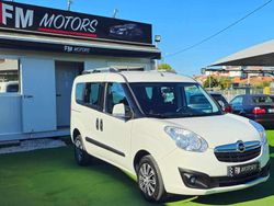 Branco Usado 2017 Opel Combo Monovolume | € 13.990
