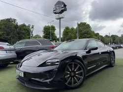 Preto Usado 2021 Porsche Taycan Sedan | € 59.500 (Preço justo)