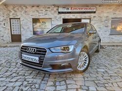 Cinza Usado 2016 Audi A3 Attraction Sedan | € 18.900 (Preço justo)