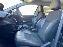 Preto Usado 2018 Peugeot 2008 SUV | € 8.800