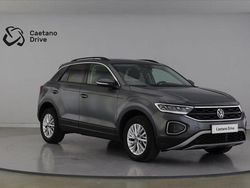Cinza Usado 2024 VW T-Roc Life SUV | € 25.990 (Preço elevado)