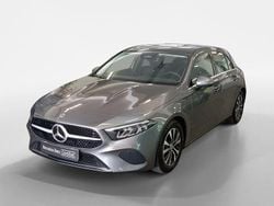 Cinza Usado 2024 Mercedes A200 Sedan | € 29.900 (Super Preço)