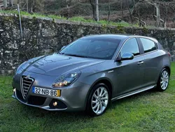 Cinzento Usado 2012 Alfa Romeo Giulietta Citadino | € 8.990 (Preço elevado)