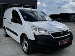 Branco Usado 2017 Peugeot Partner Van | € 10.500 (Preço justo)